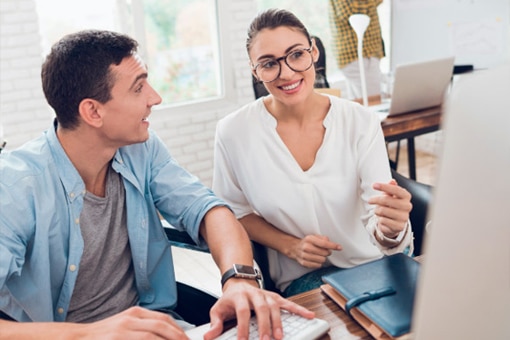 Empleados solicitando vacaciones a la empresa