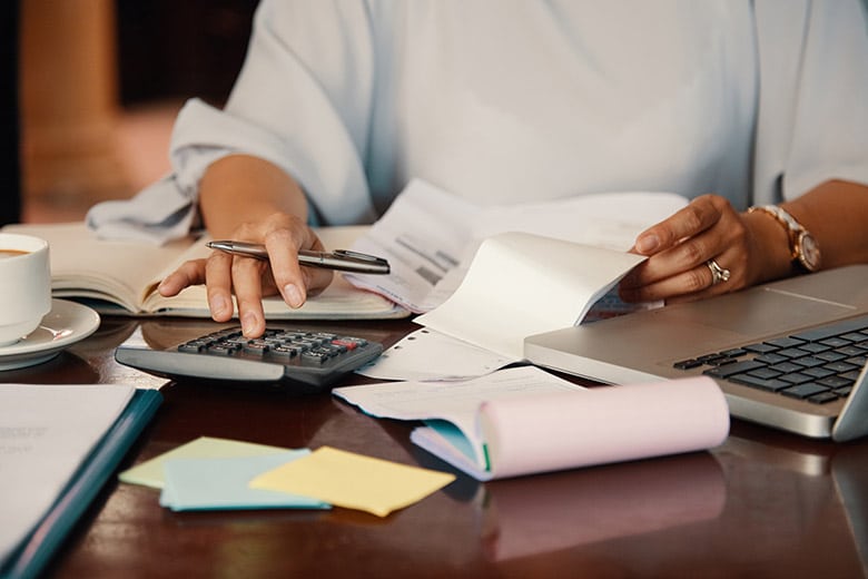 Gestiona las nóminas de tu empresa - HRLOG
